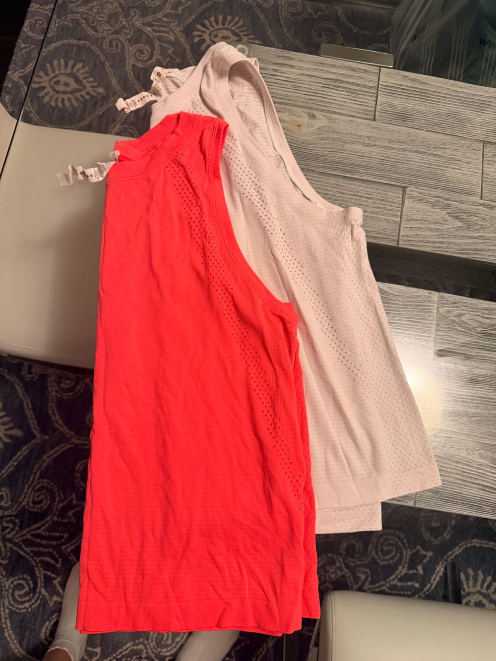 BUNDLE- LULULEMON SLEEVELESS CROP TANKS